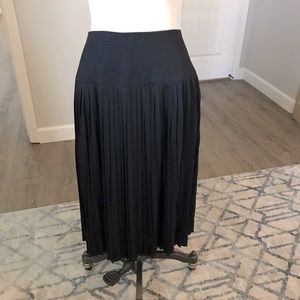 Drop-yoke Pleated Knit Skirt